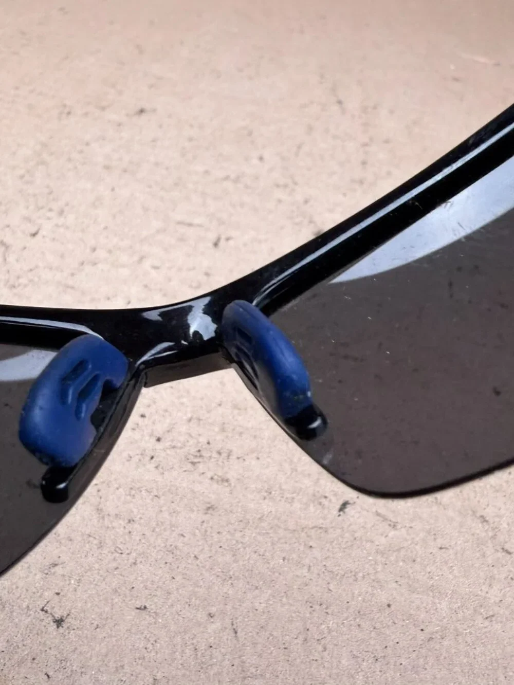 Men's Black & Blue Sports Sunglasses Wraparound Activewear - Scratched / Damaged